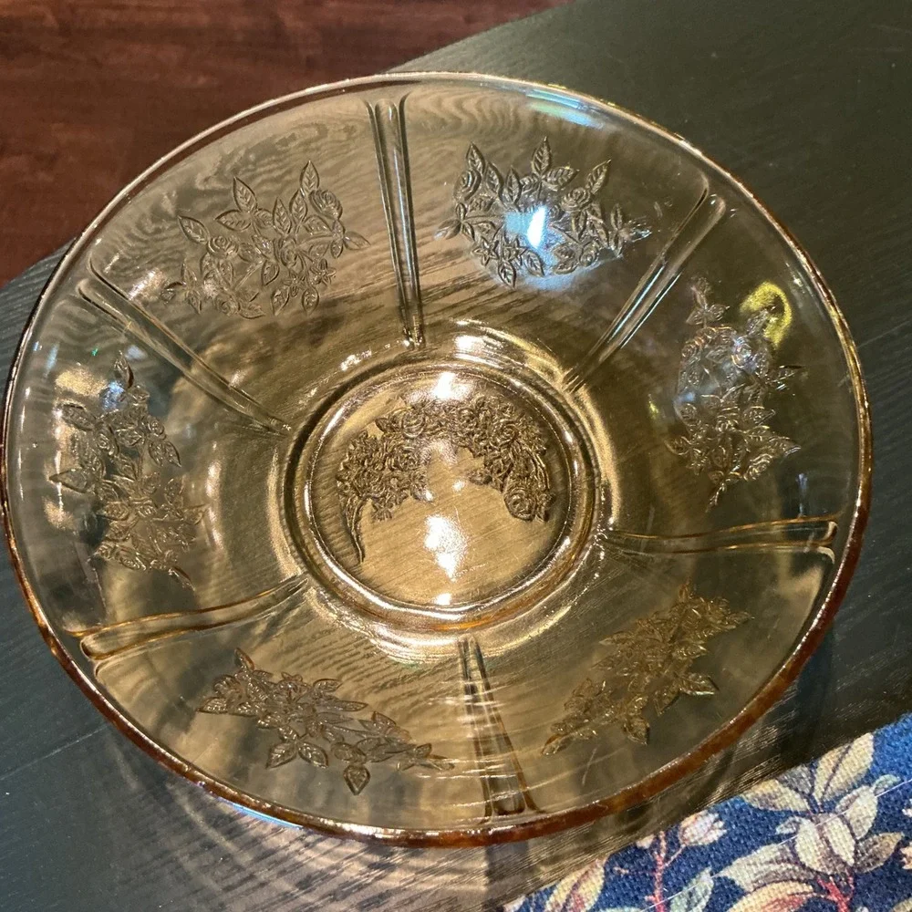 Federal Glass Sharon Cabbage Rose‎ Amber Depression Bowl 8.5 Inch Vintage